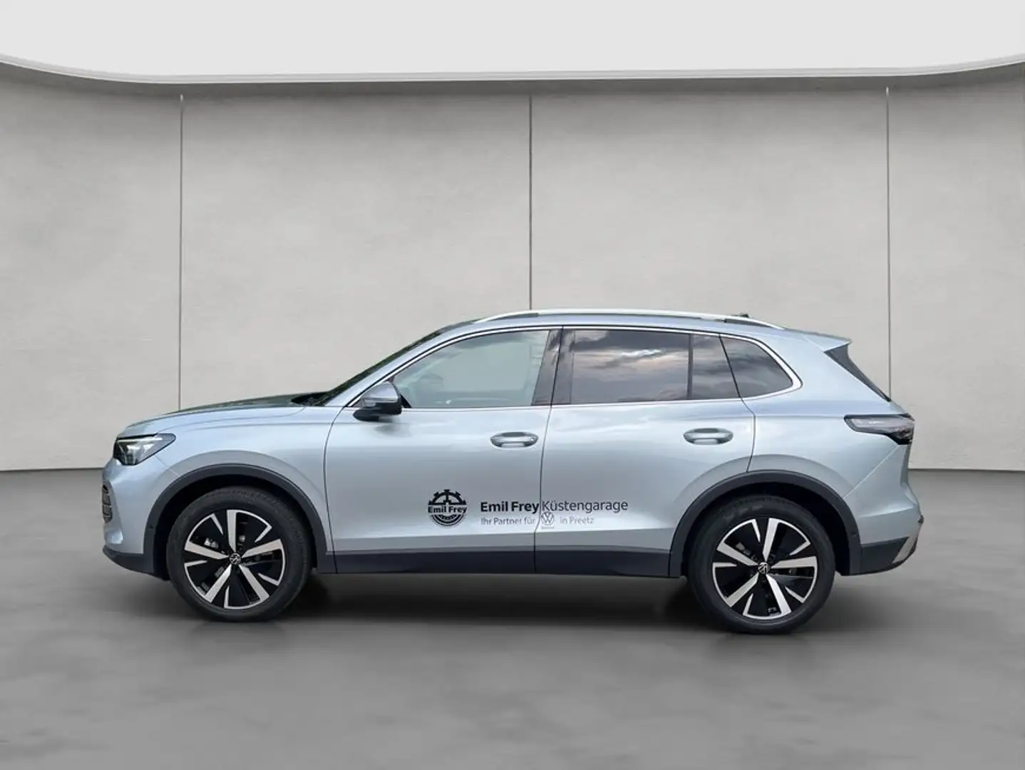 Volkswagen Tiguan 2.0 TDI DSG Elegance AHK Matrix Rückfahrk Silber - 2