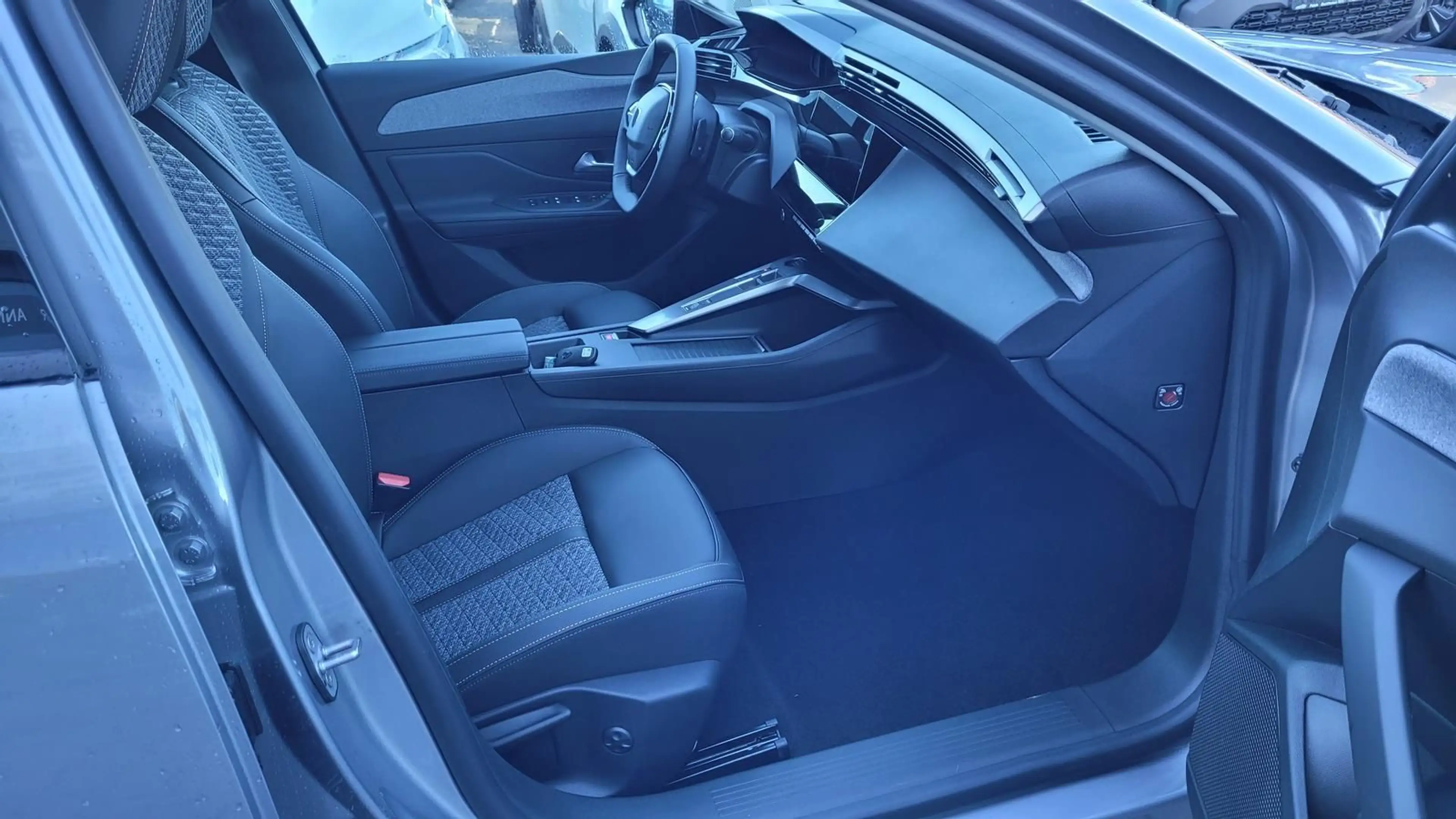 Peugeot 308 SW Allure FL*LED*Navi*Shzg*PDC*360*ACC*TotWi — photo 10