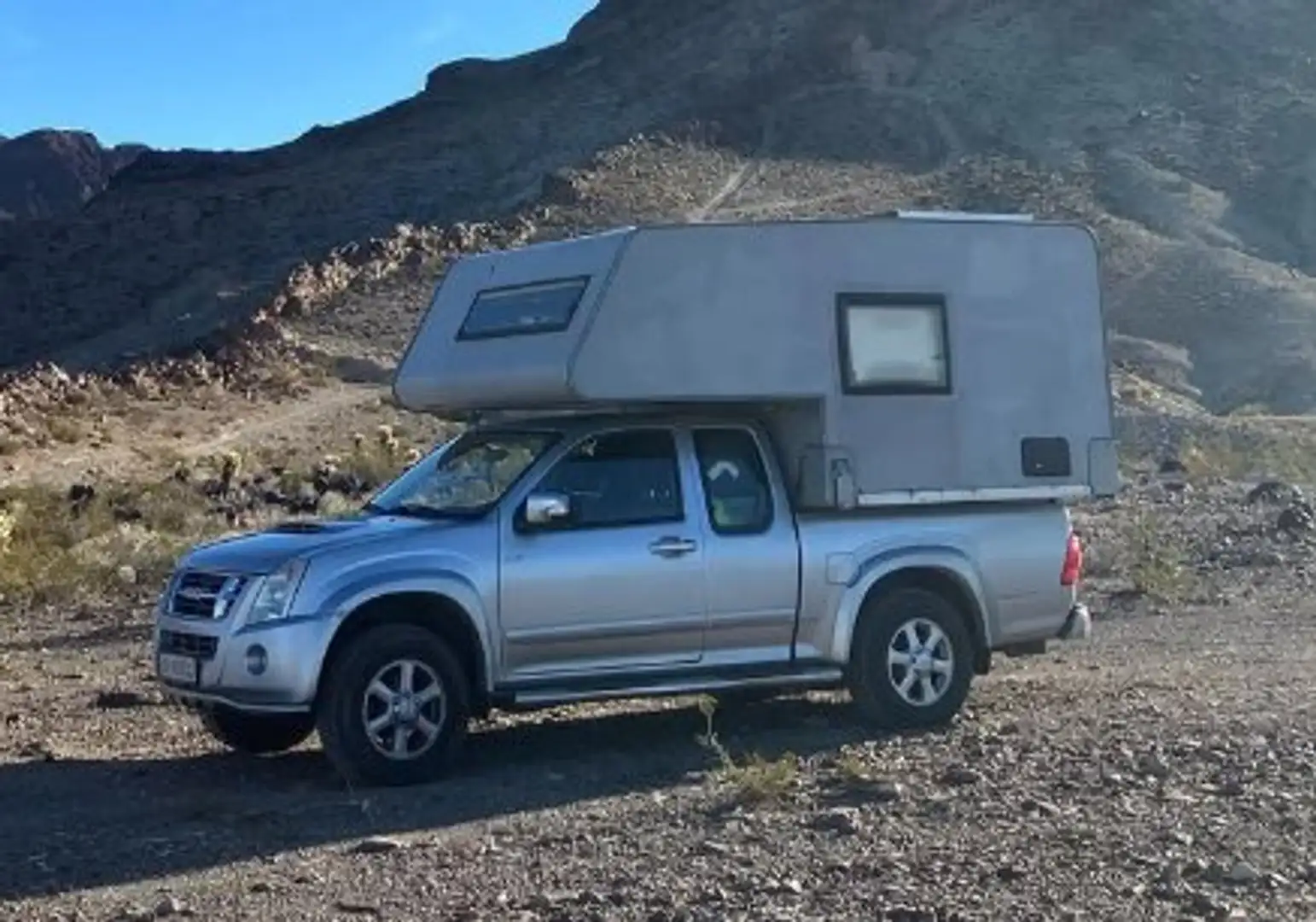 Isuzu D-Max Silber - 1