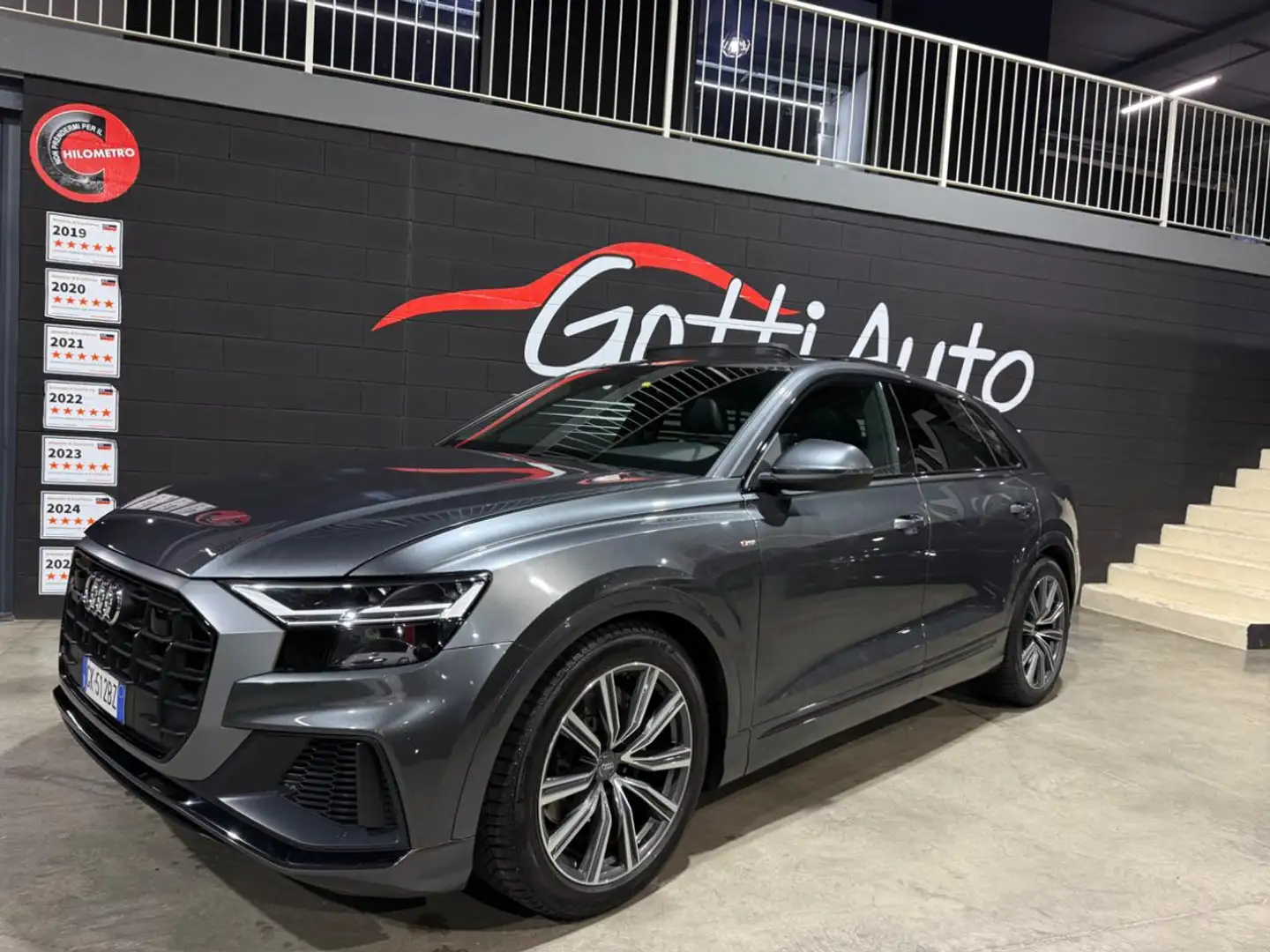 Audi Q8 50 TDI 286 CV S LINE TETTO HYBRID Grijs - 1