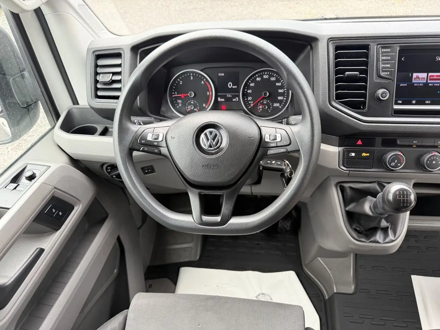 Volkswagen Crafter CRAFTER KLIMA KAMERA TEMPOMAT SCHWINGSITZ HU-NEU Weiß - 2