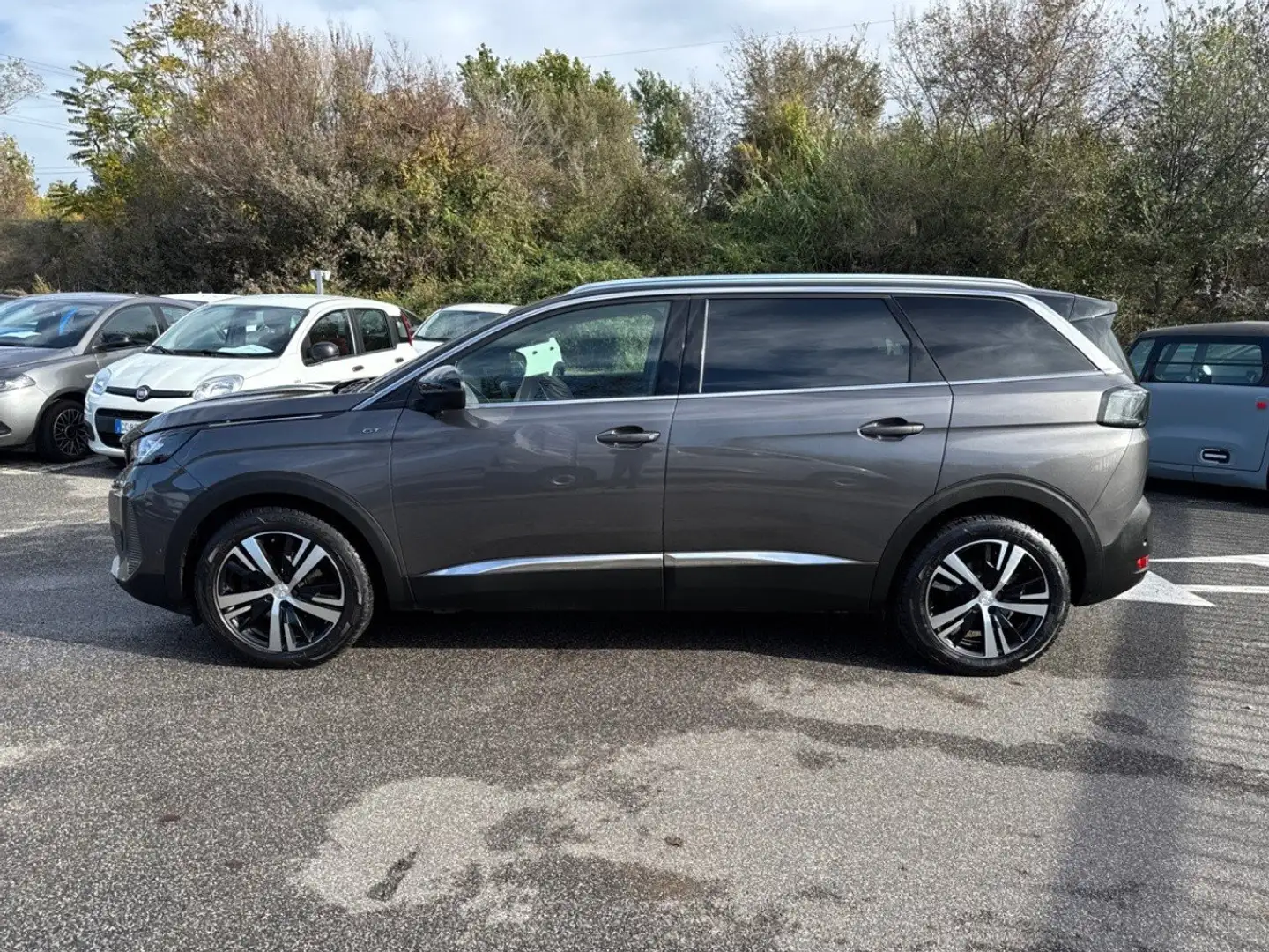 Peugeot 5008 VAN BlueHDi 130 GT EAT8 S/S aut. Grau - 2