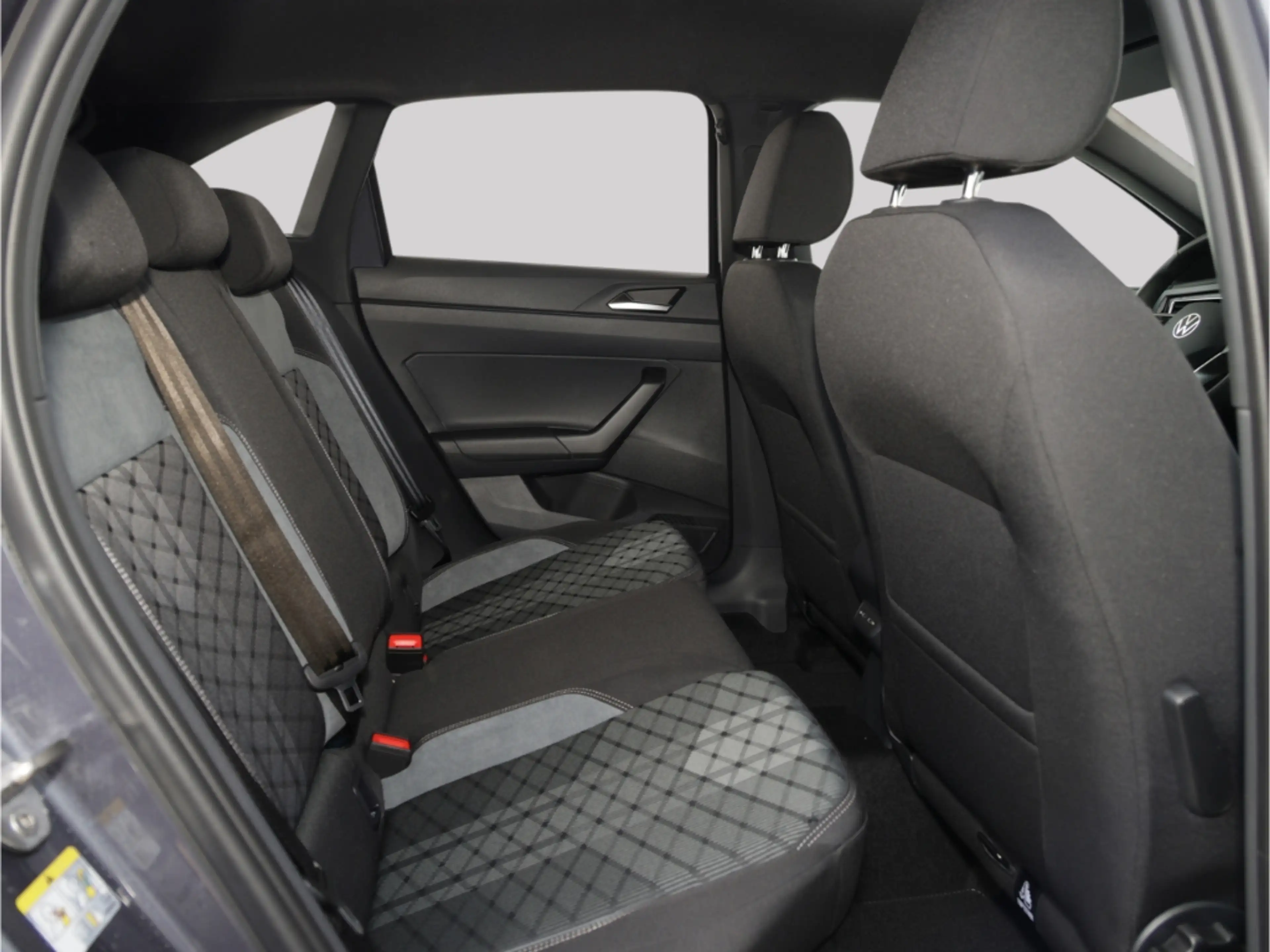 Volkswagen Taigo R-Line 1.0 TSI 6-Gang IQ Light — photo 7