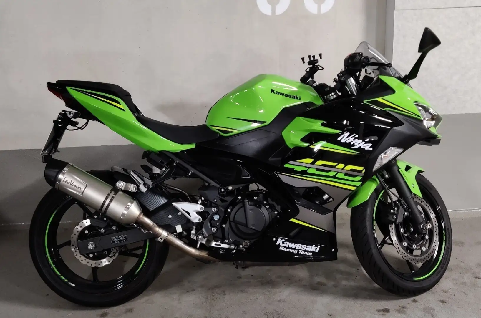 Kawasaki Ninja 400 Verde - 1