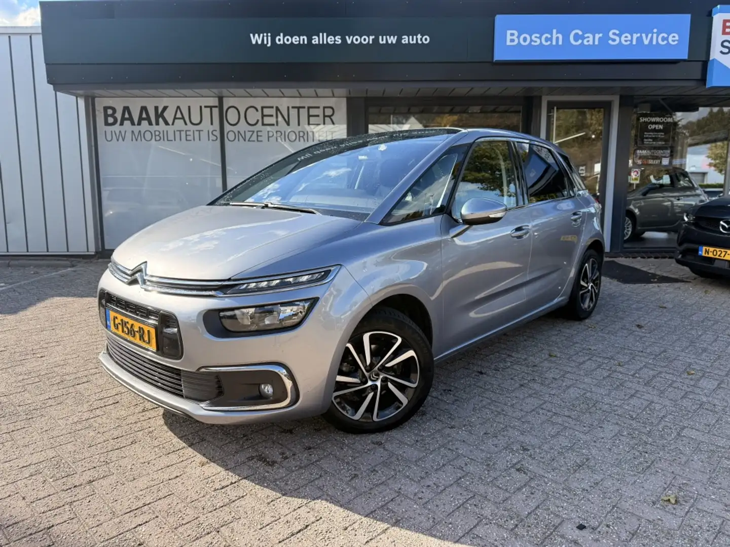 Citroen C4 SpaceTourer 1.2 PureTech Shine | Carplay | Trekhaak | Camera Grijs - 1