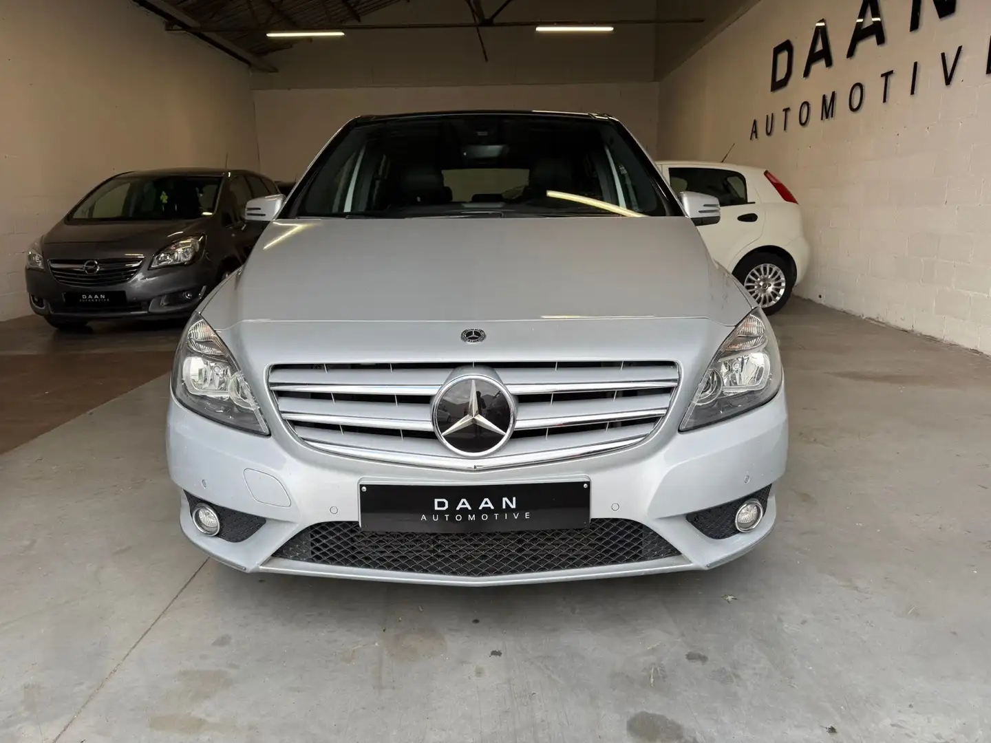 Mercedes-Benz B 180 CDI AUTOMATIQUE - 2
