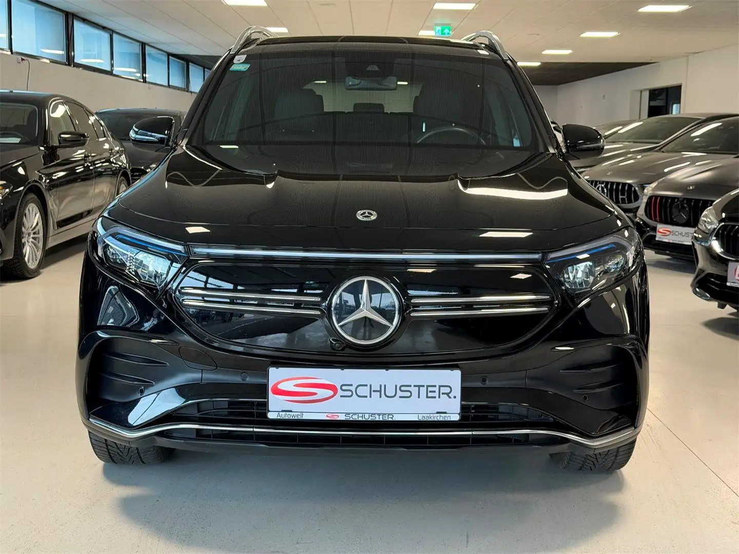Mercedes-Benz EQB 350 4Matic *AMG, 20, Pano Schwarz - 2