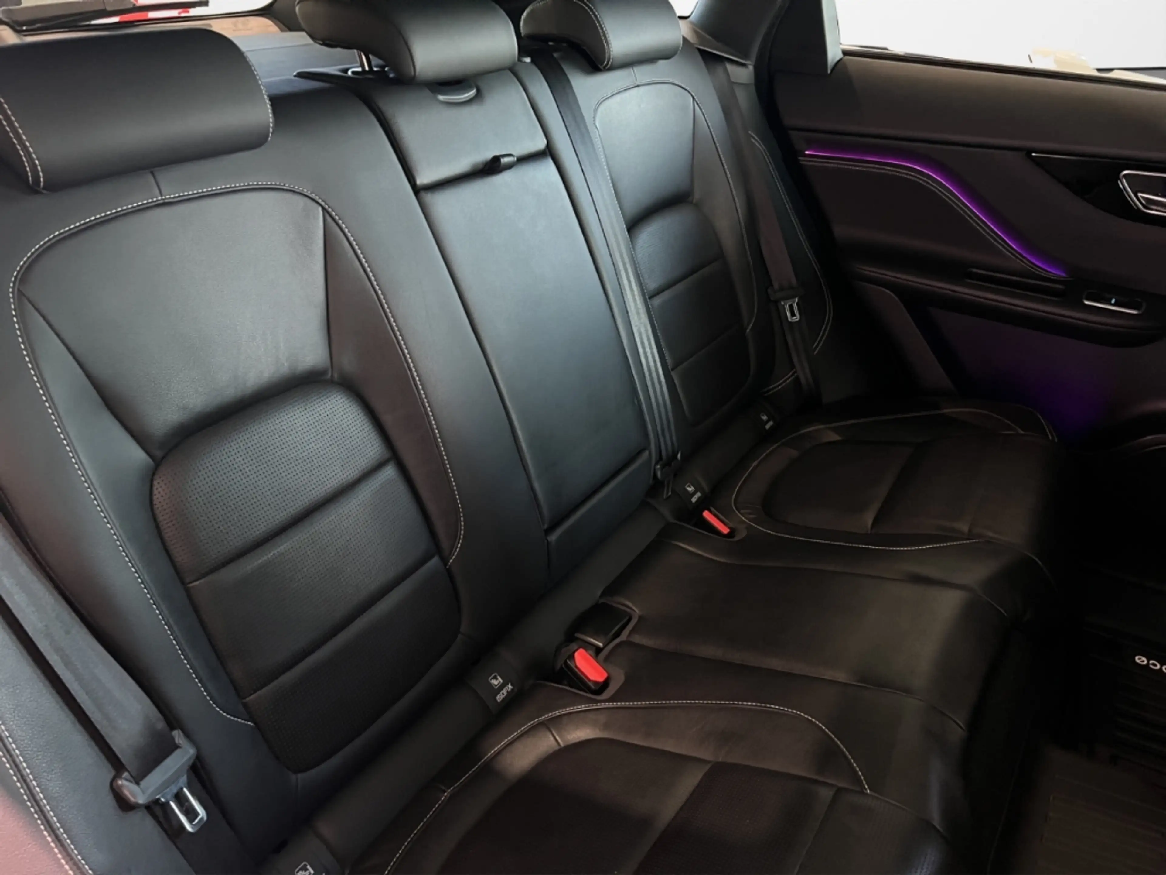 Jaguar F-Pace 3.0l v6 R-Sport AWD/Keyless/SitzHz — photo 14