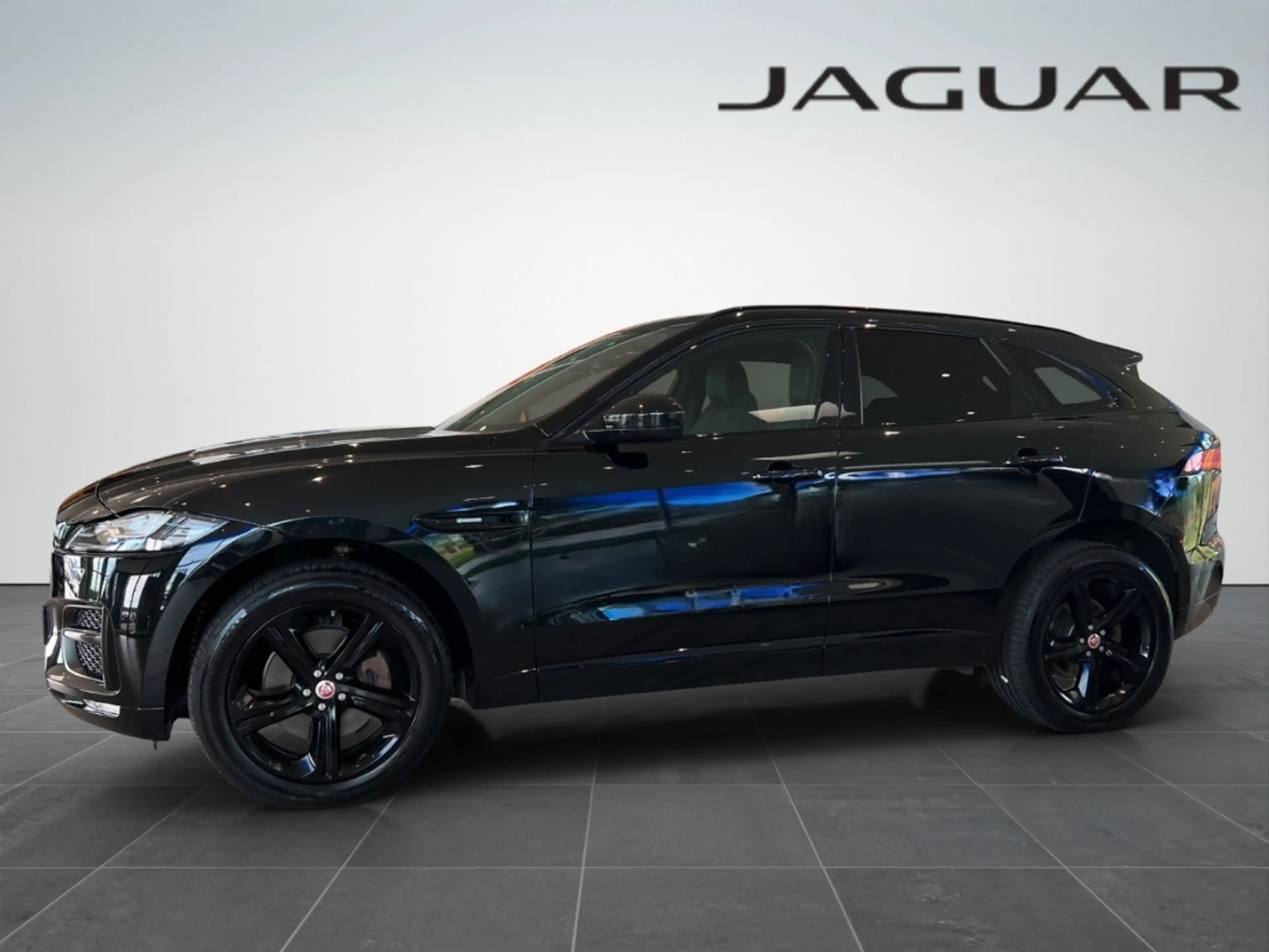 Jaguar F-Pace 3.0l v6 R-Sport AWD/Keyless/SitzHz — photo 8