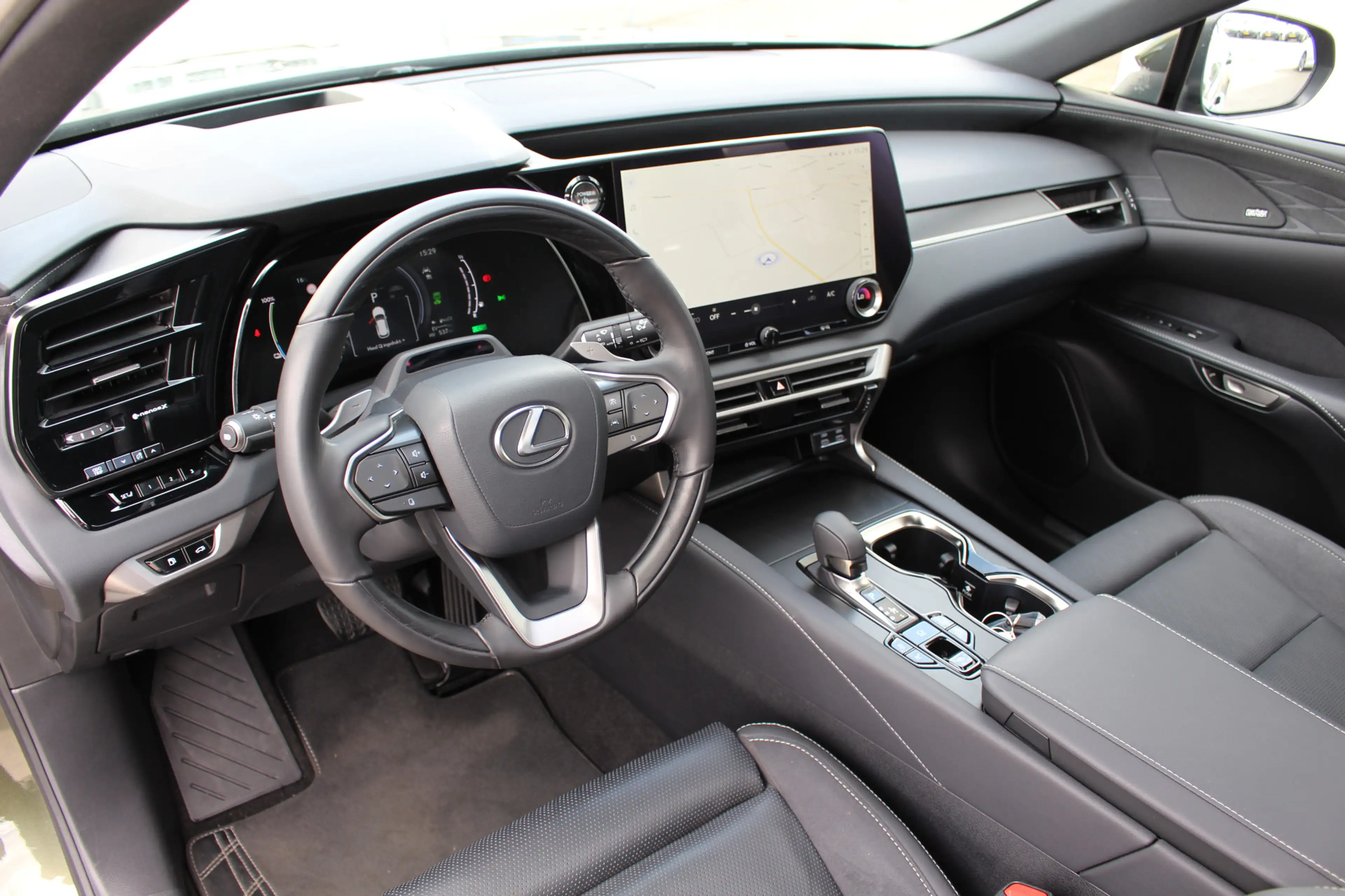 Lexus RX 450h 450h+ Plug-in Hybrid President Line Premium I Pano — photo 7