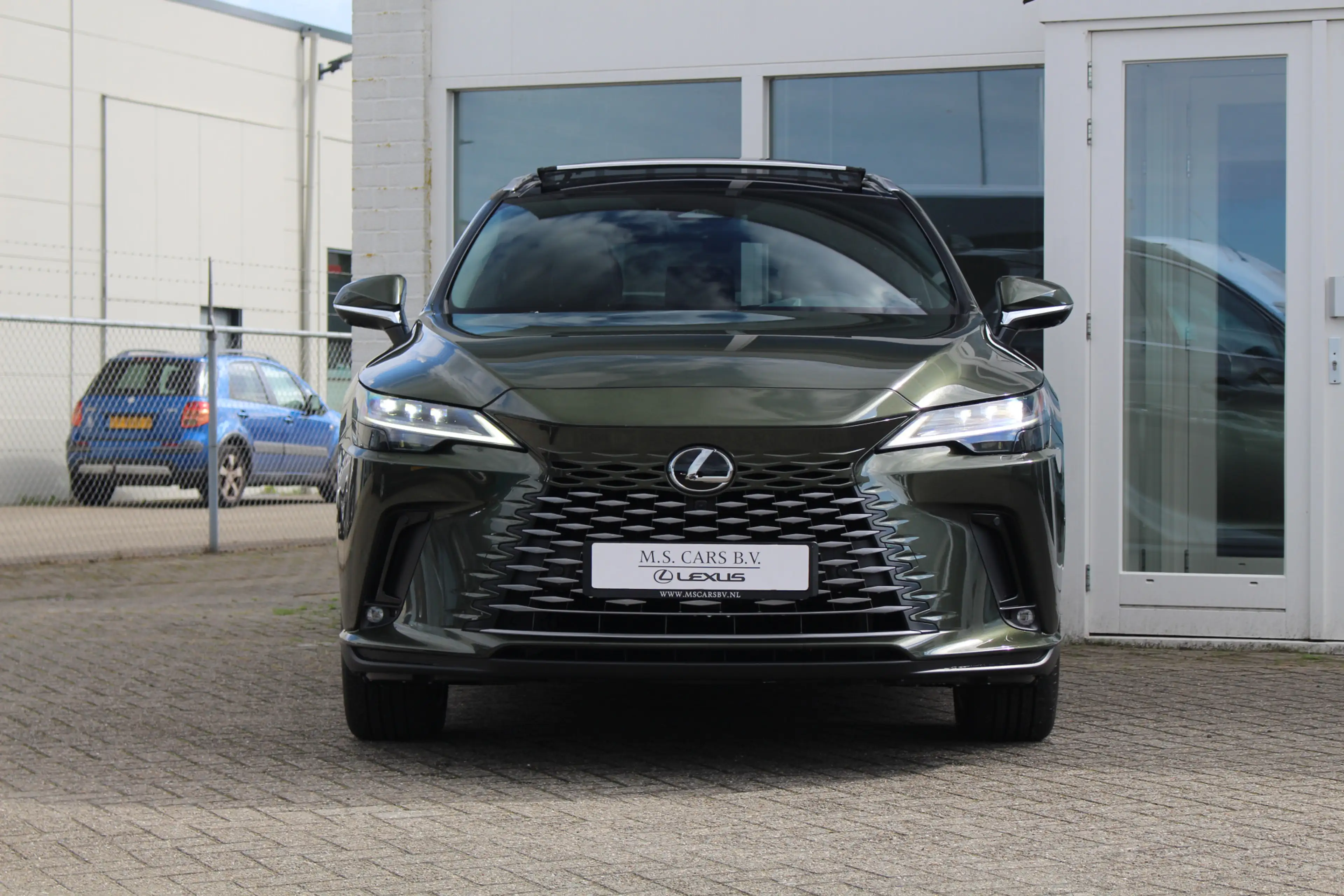 Lexus RX 450h 450h+ Plug-in Hybrid President Line Premium I Pano — photo 3