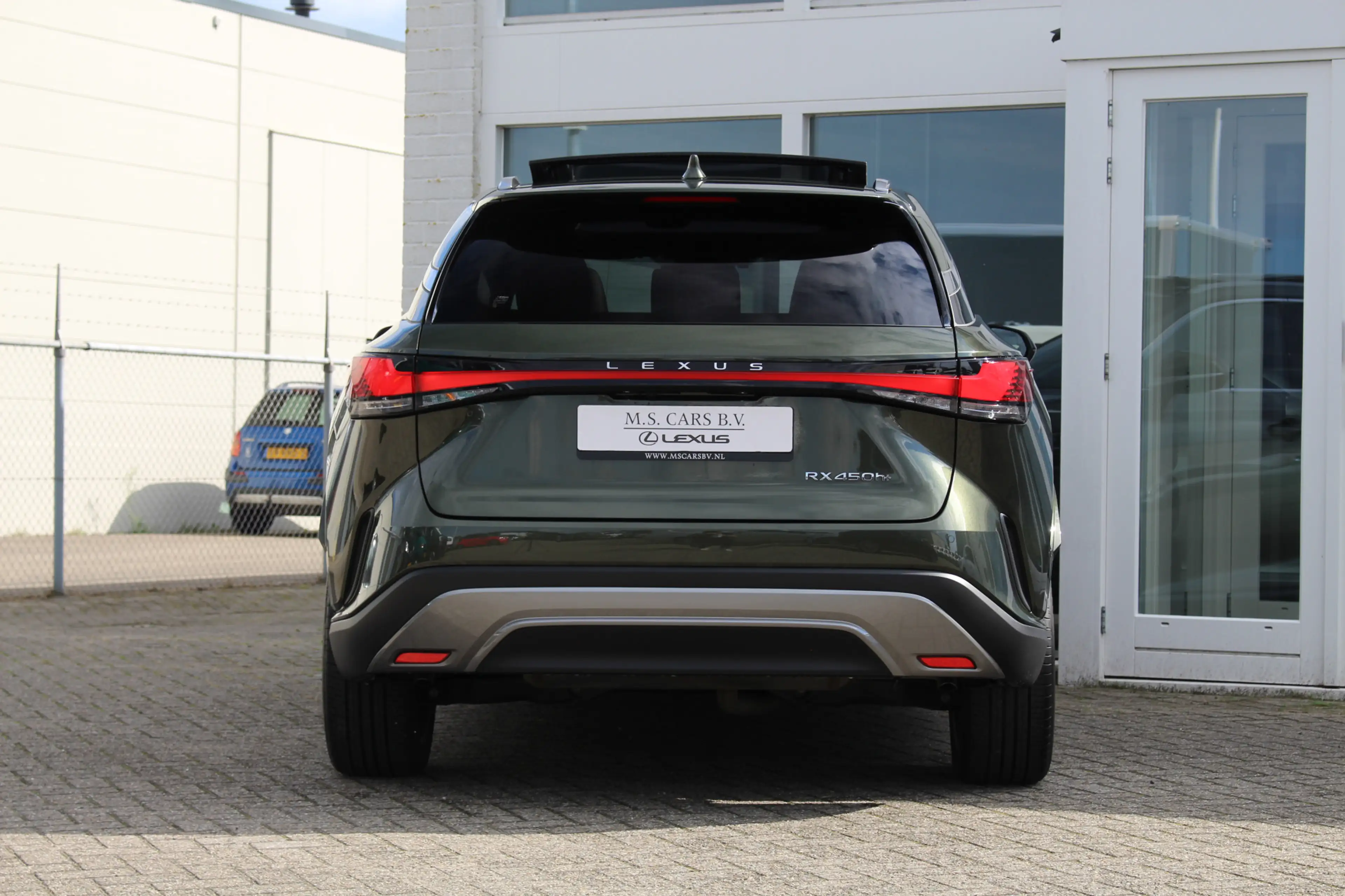Lexus RX 450h 450h+ Plug-in Hybrid President Line Premium I Pano — photo 4