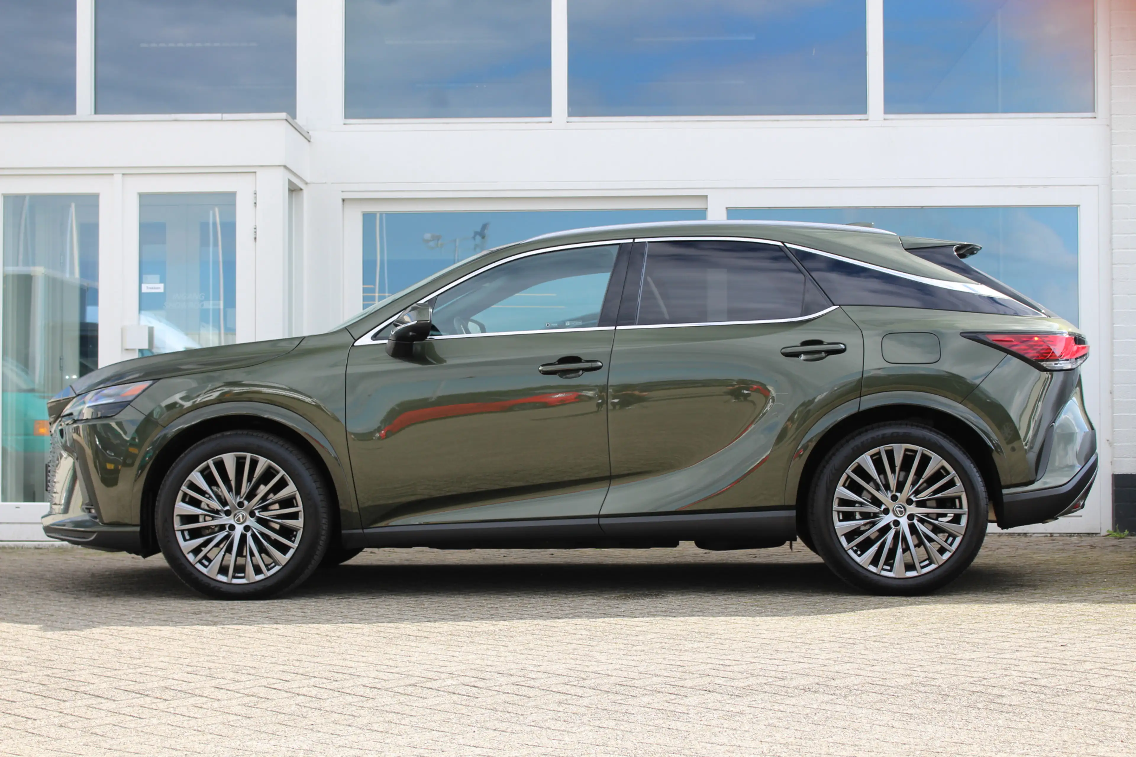 Lexus RX 450h 450h+ Plug-in Hybrid President Line Premium I Pano — photo 15