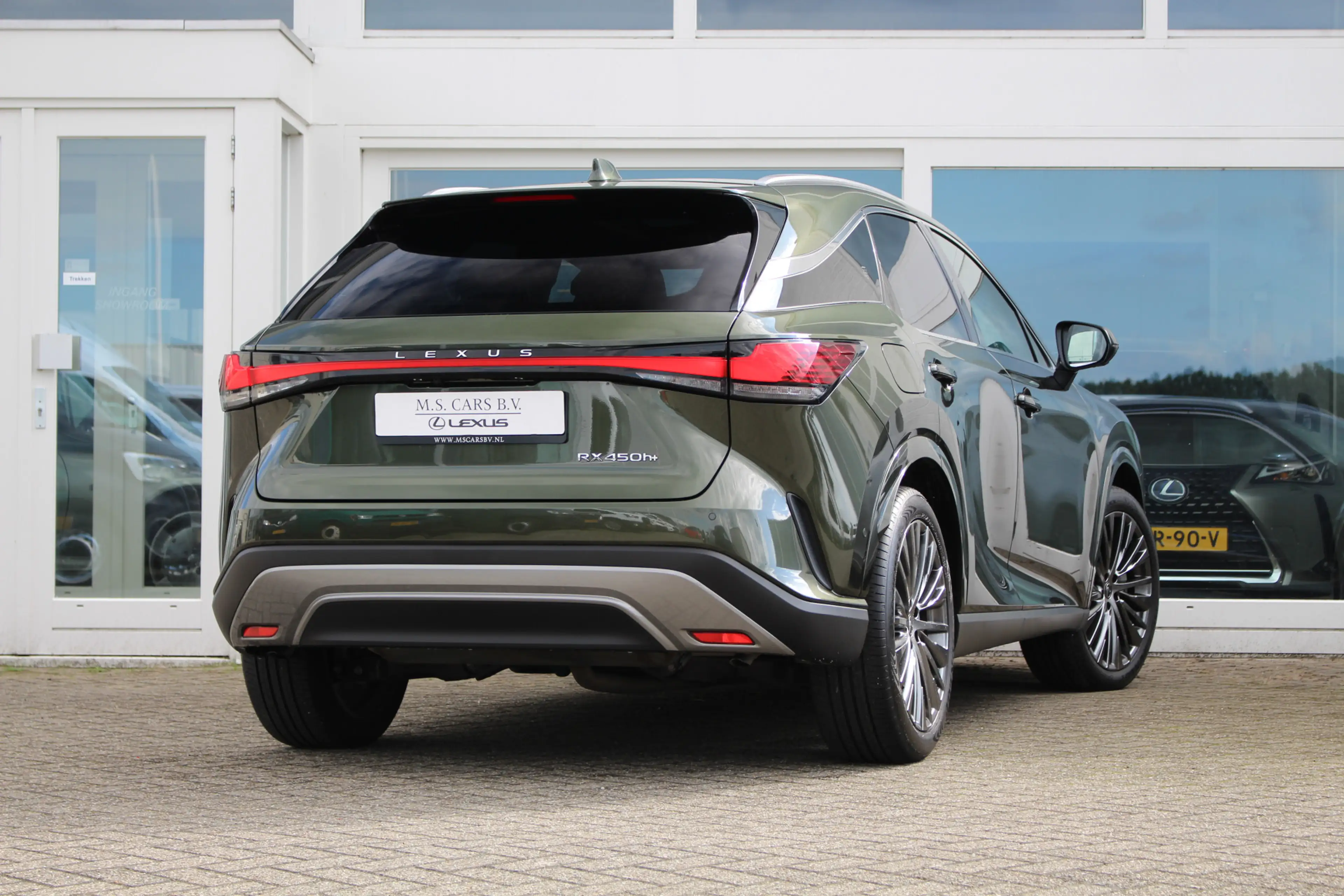 Lexus RX 450h 450h+ Plug-in Hybrid President Line Premium I Pano — photo 2