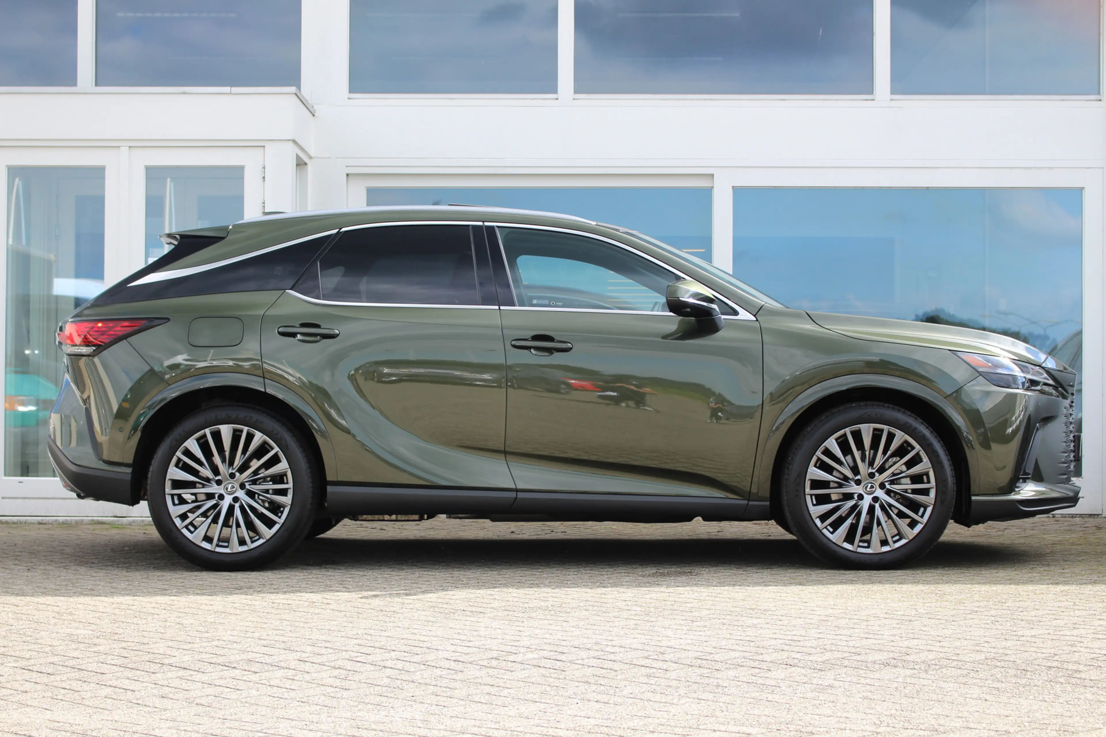Lexus RX 450h 450h+ Plug-in Hybrid President Line Premium I Pano — photo 14