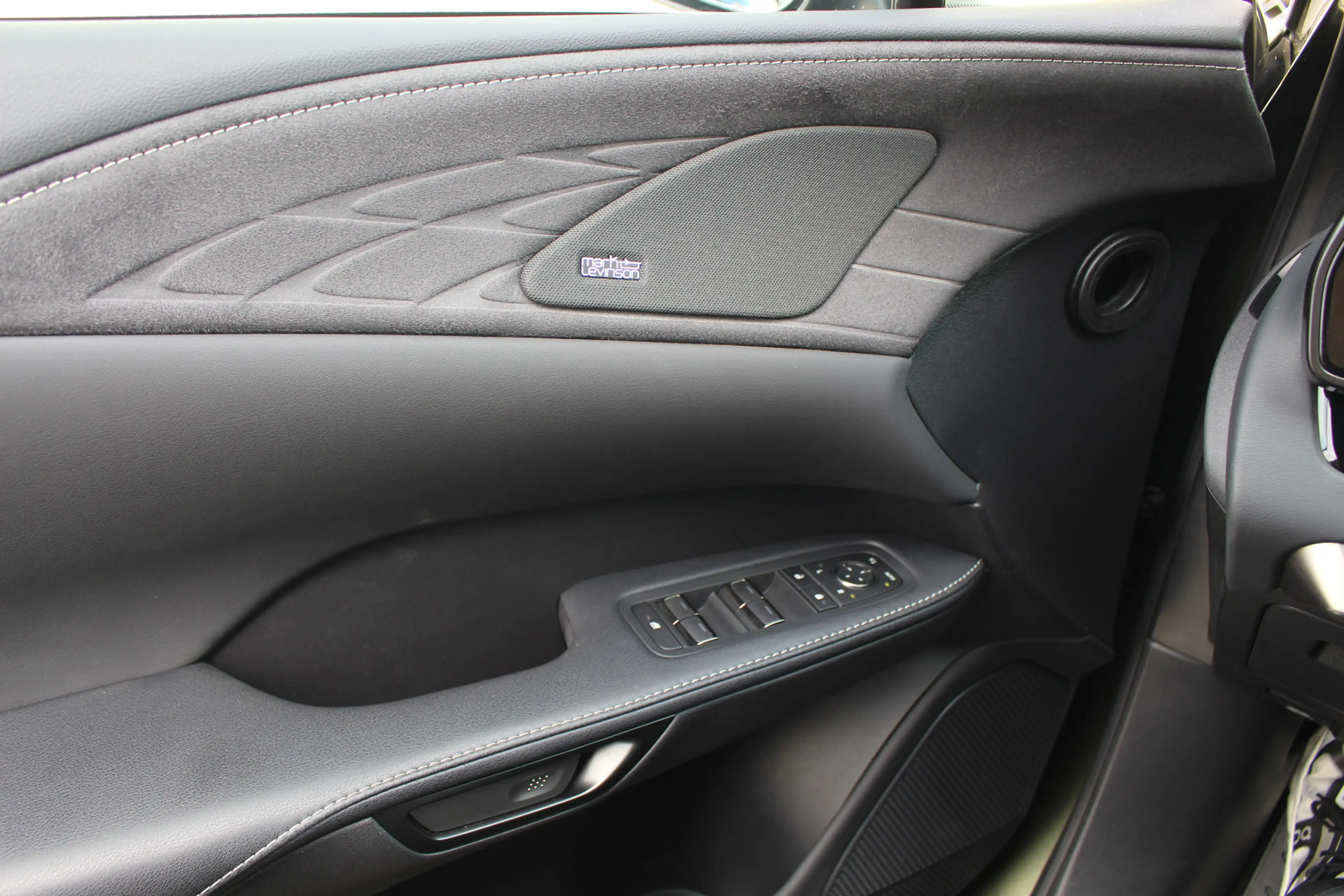 Lexus RX 450h 450h+ Plug-in Hybrid President Line Premium I Pano — photo 13
