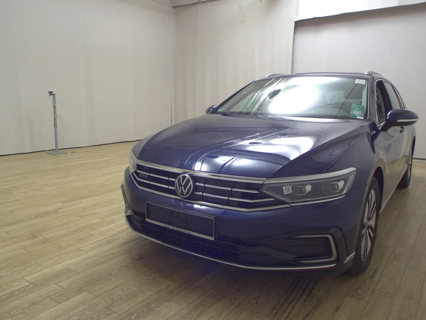 Volkswagen Passat Var. GTE 1.4 TSI Navi IQ.Light Pano 360° Blau - 2