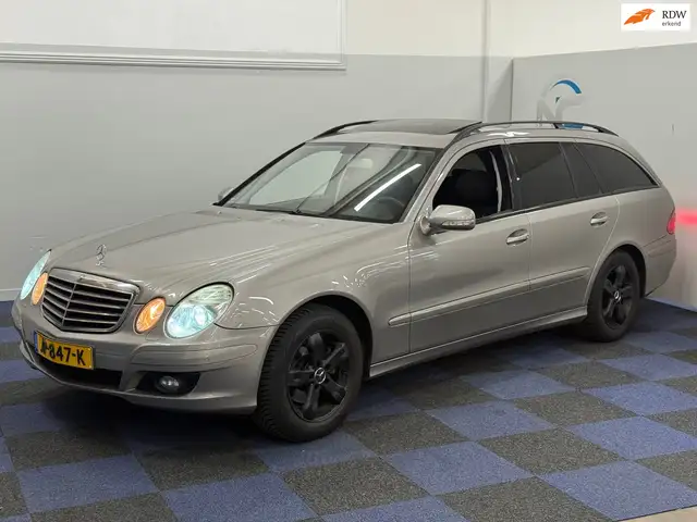 Mercedes-Benz E 200 Estate K. / AUTOMAAT / SCHUIFKANTELDAK / DEALER ON