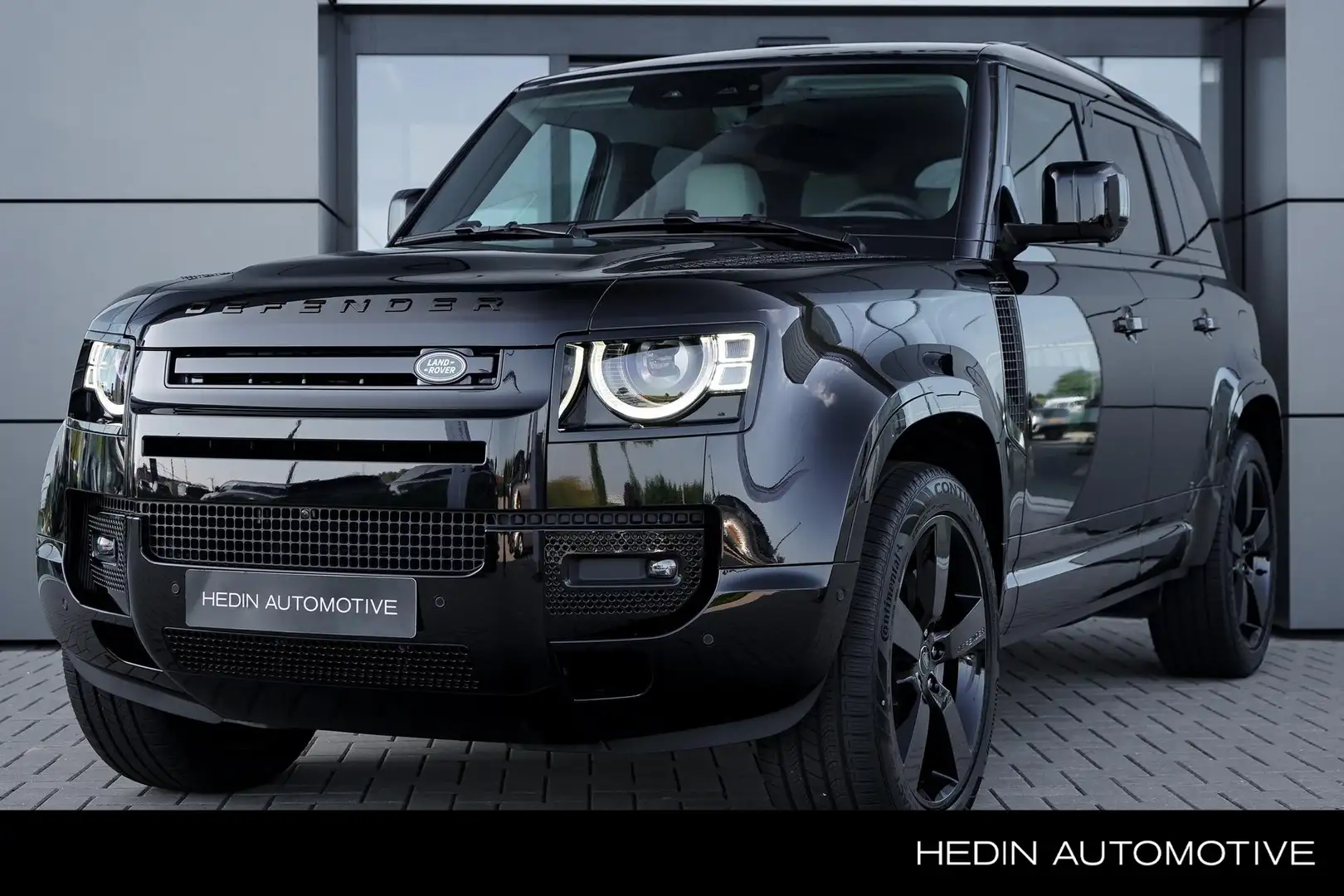 Land Rover Defender 110 P300e 110 X-Dynamic SE | Elektrisch Panoramada Zwart - 1