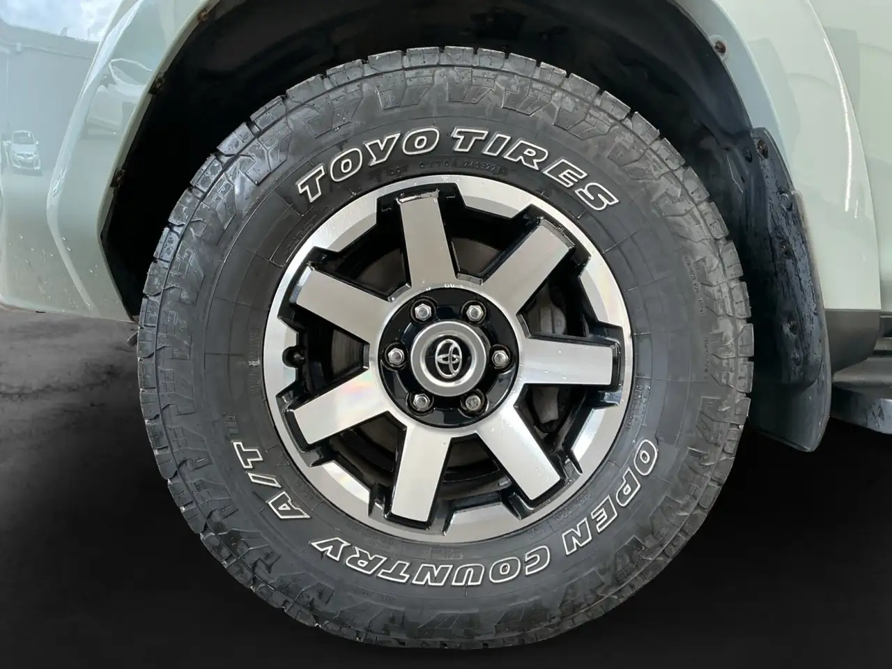 Toyota 4-Runner снимка Toyota 4-Runner