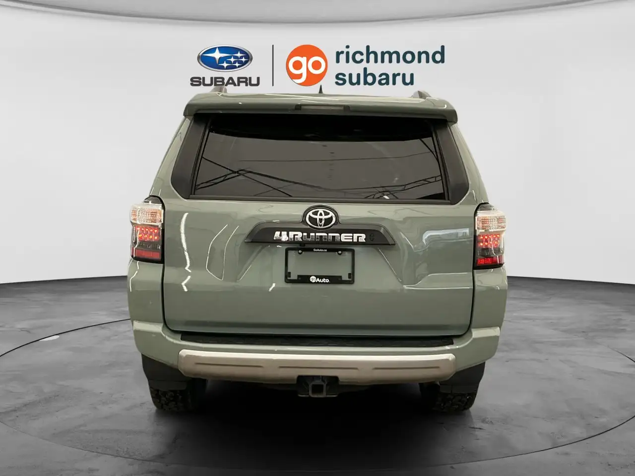 Toyota 4-Runner снимка Toyota 4-Runner