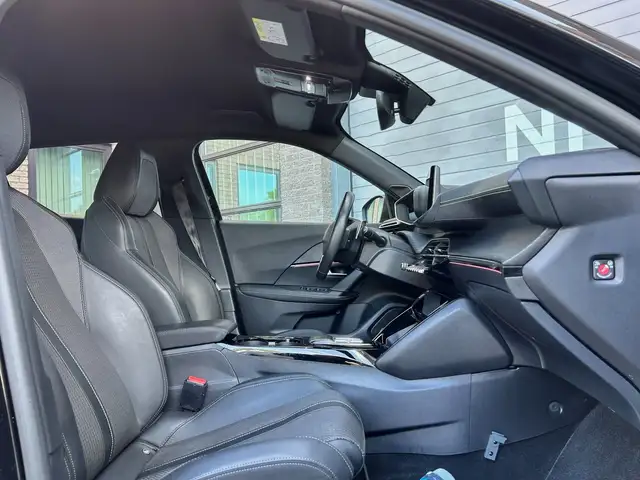 Peugeot 2008 view 8