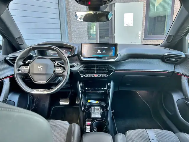 Peugeot 2008 view 7