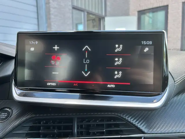 Peugeot 2008 view 13