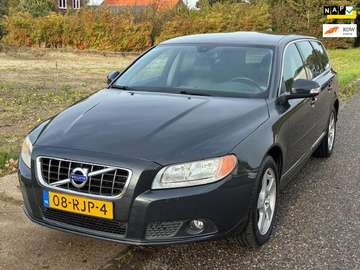 1.6 T4 Momentum Automaat ECC Audio/CD Navigatie LM