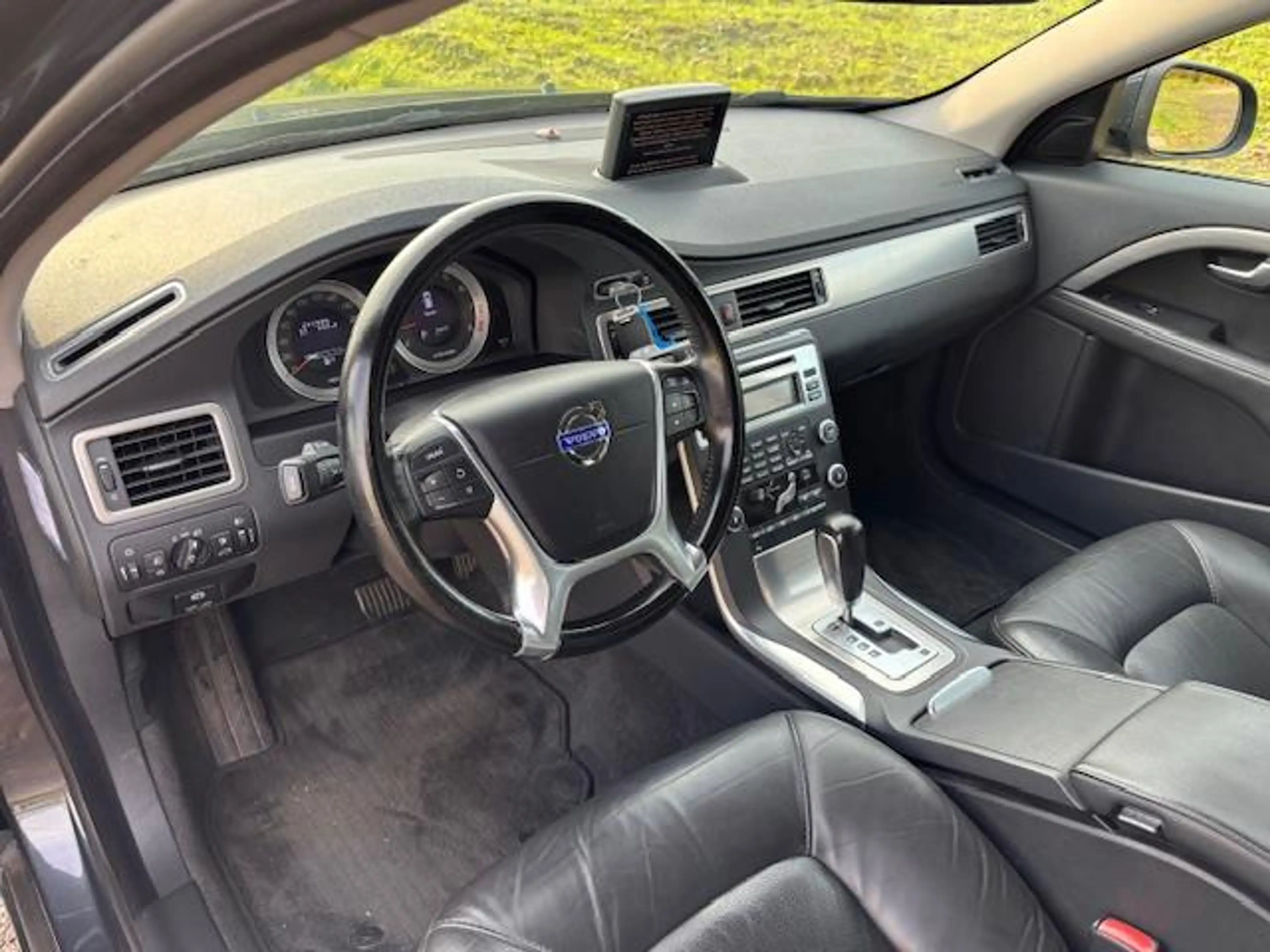 Volvo V70 1.6 T4 Momentum Automaat ECC Audio/CD Navigatie LM — photo 3