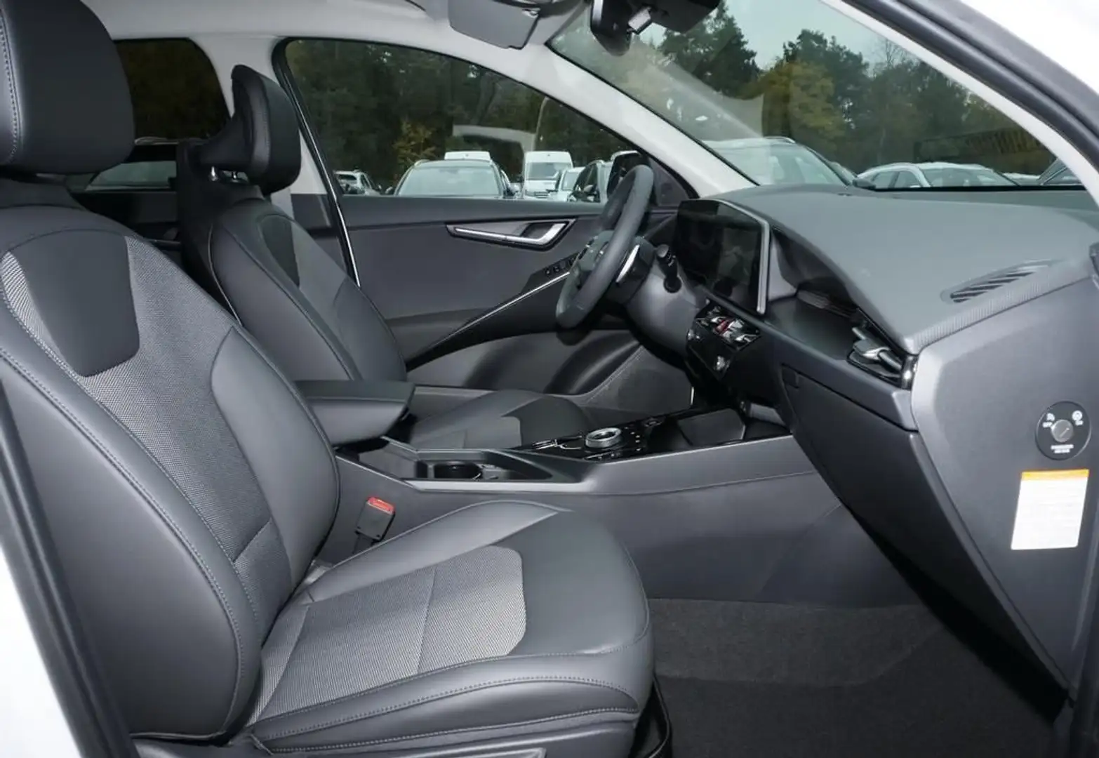Kia Niro Niro 1.6 GDI  2WD OPF Aut. Weiß - 1