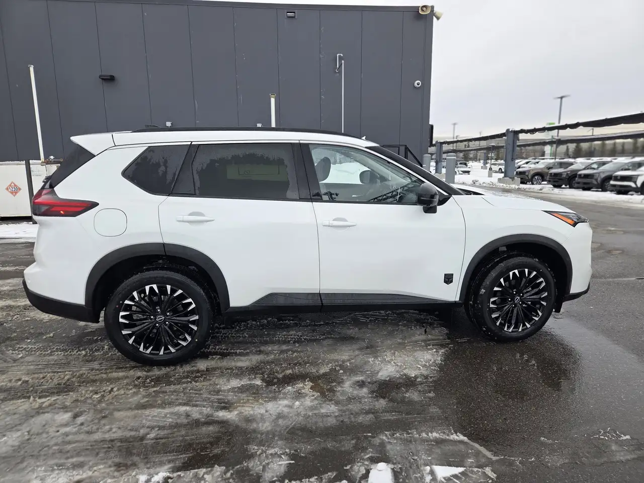 Nissan Rogue снимка Nissan Rogue