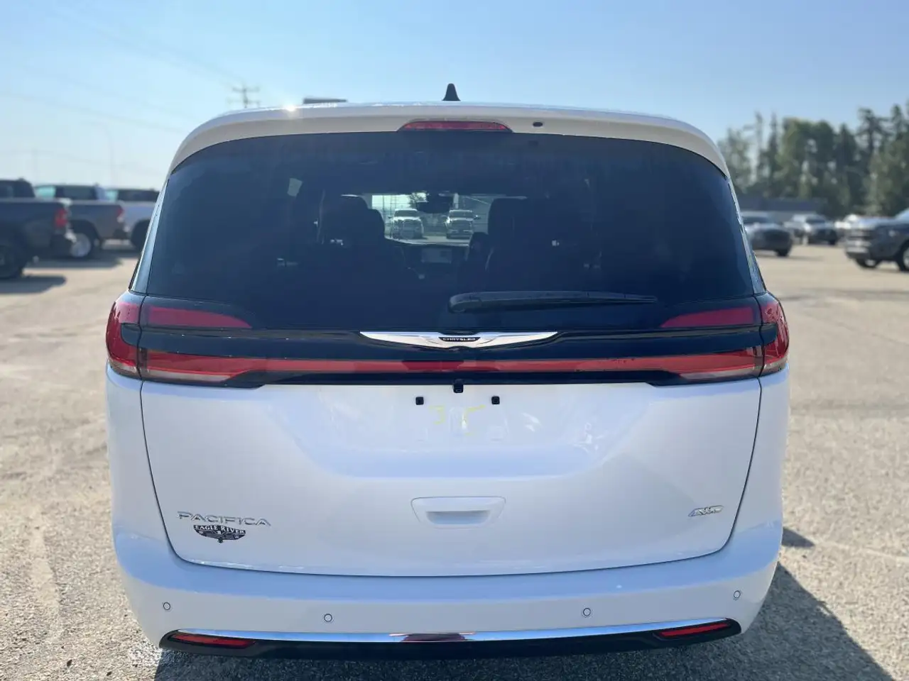 Chrysler Pacifica photo Chrysler Pacifica