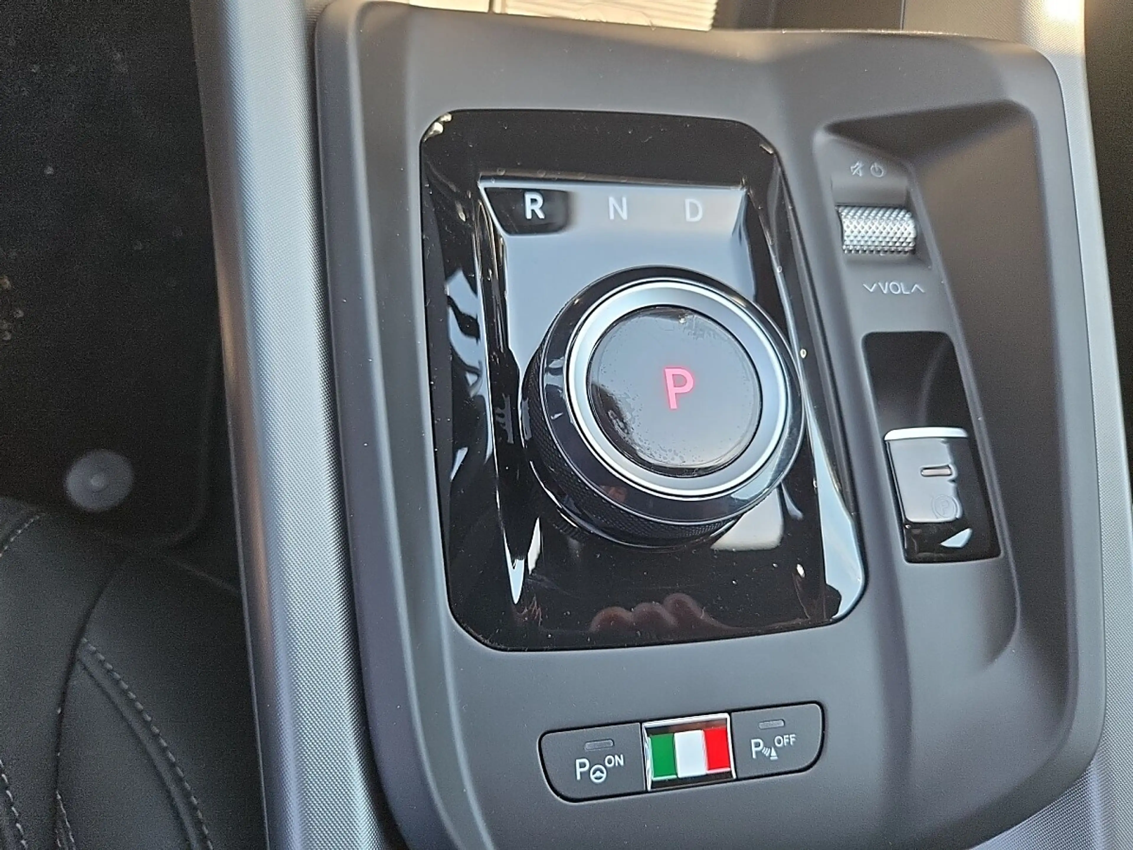 Alfa Romeo Tonale 1.5 T4 48V MHEV VGT DCT Topausstattung Ti — photo 14