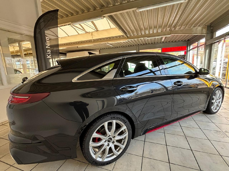 Kia ProCeed / pro_cee'd GT — photo 4