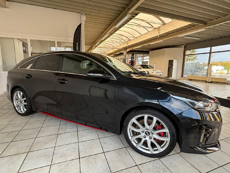 Kia ProCeed / pro_cee'd GT — photo 3