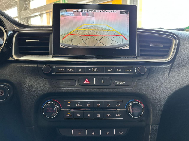 Kia ProCeed / pro_cee'd GT — photo 11