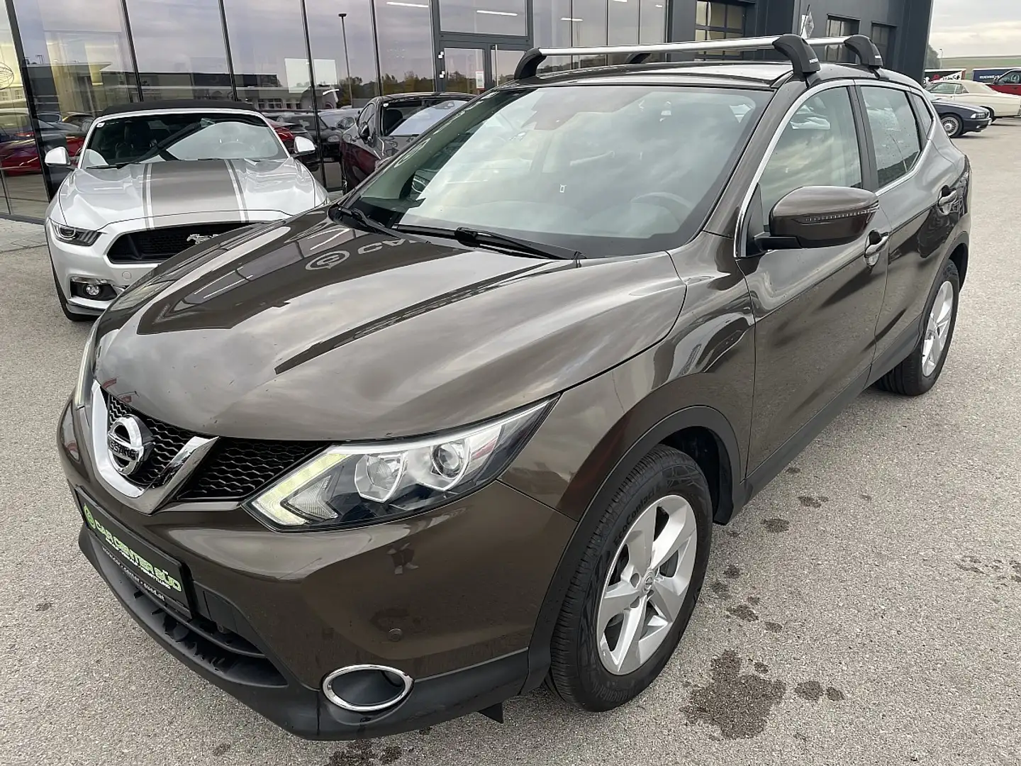 Nissan Qashqai 1,2 DIG-T Acenta Braun - 2