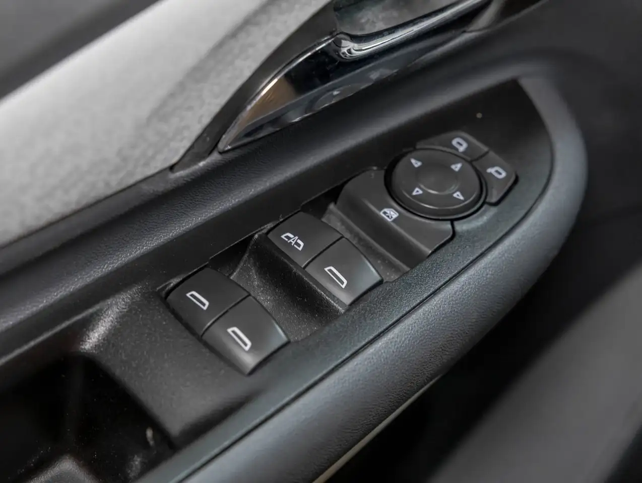 Chevrolet Bolt снимка Chevrolet Bolt