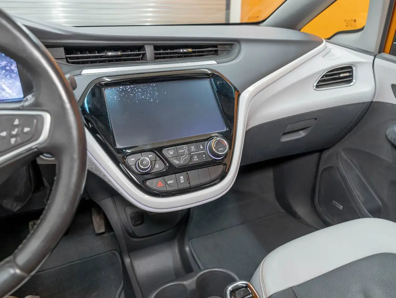 Chevrolet Bolt снимка Chevrolet Bolt