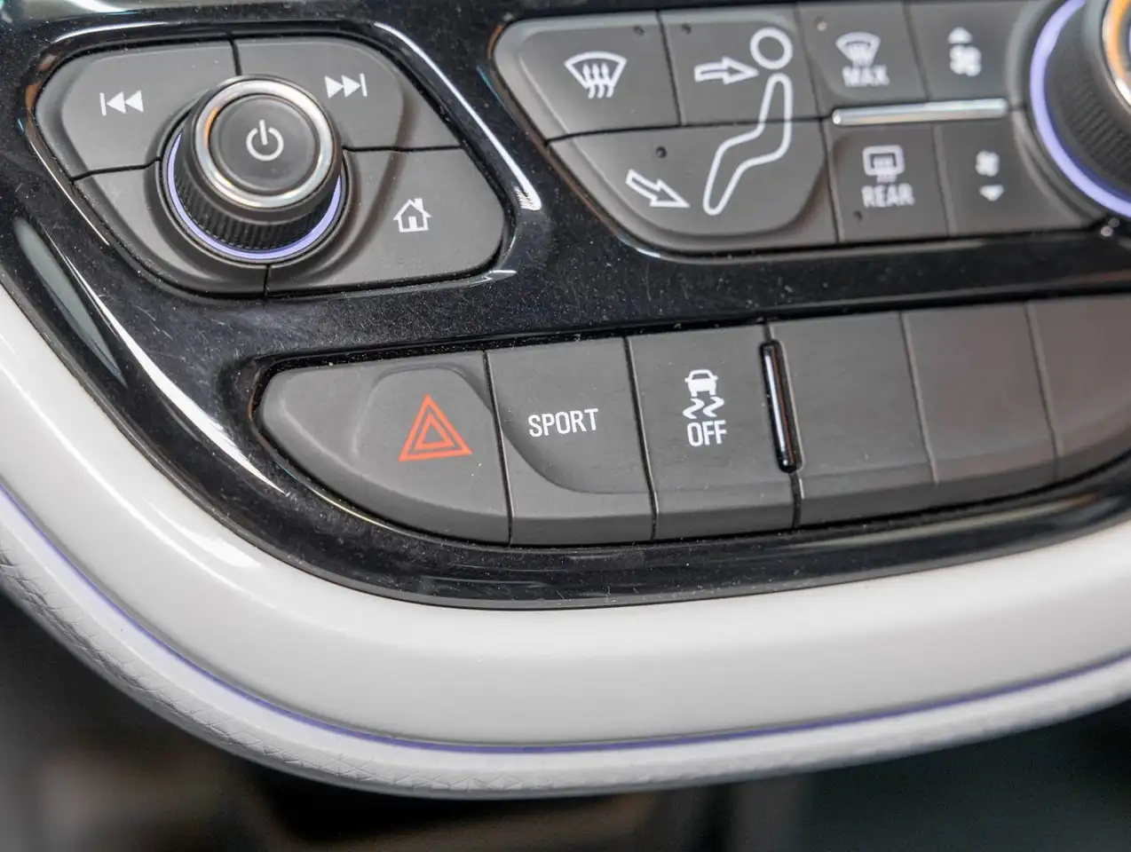 Chevrolet Bolt снимка Chevrolet Bolt