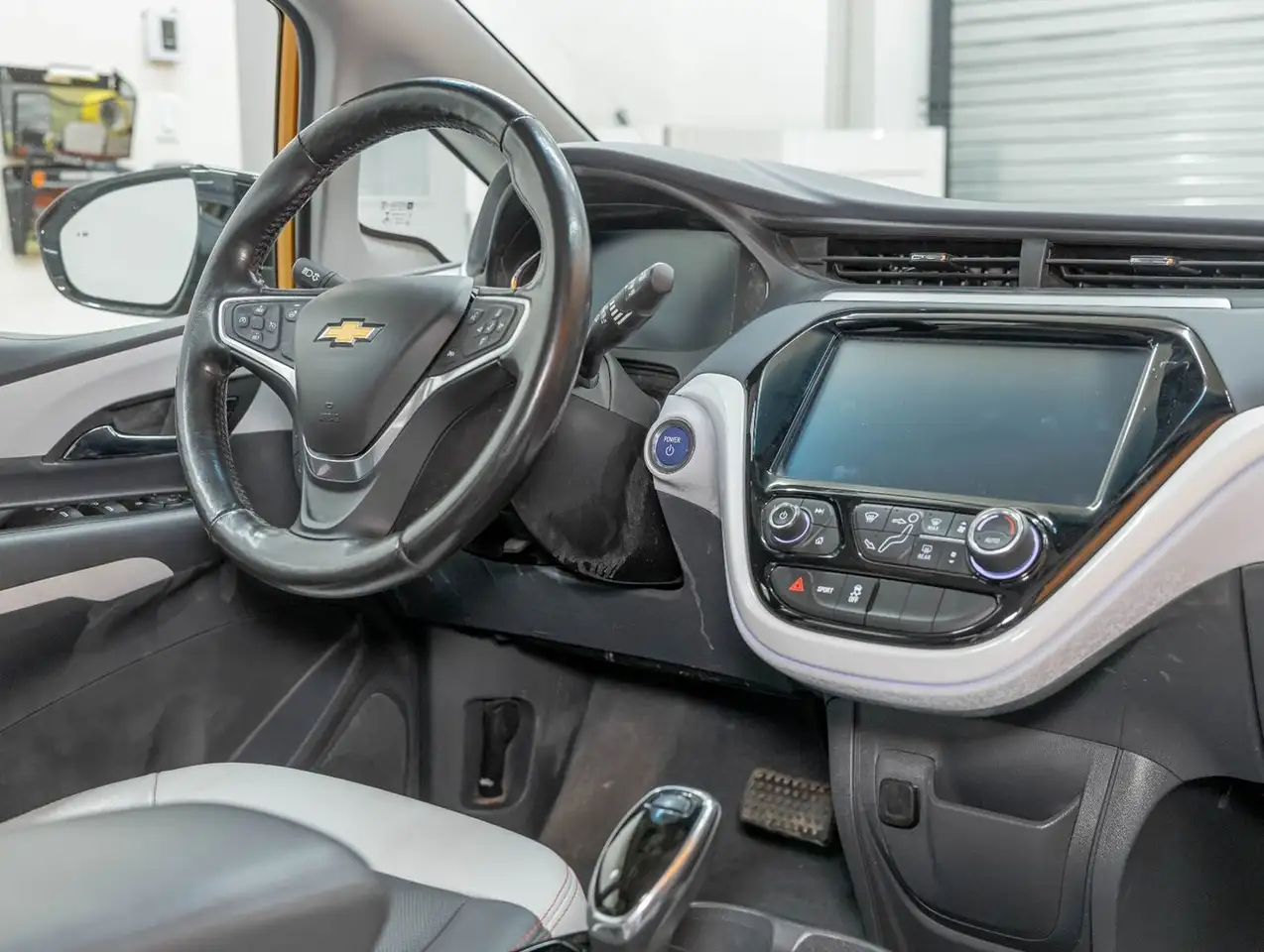 Chevrolet Bolt снимка Chevrolet Bolt