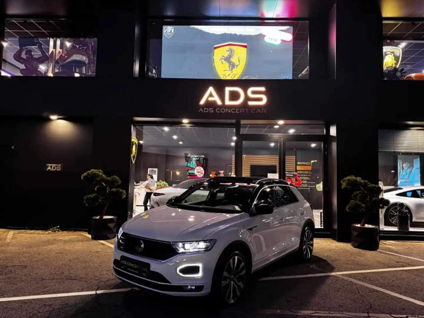 Volkswagen T-Roc R-Line Sport toit pano Blanc - 1