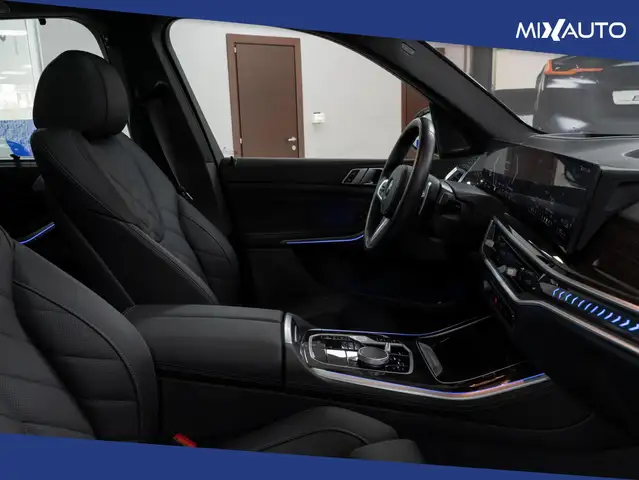 BMW X5 view 14