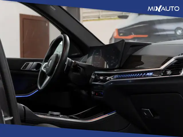 BMW X5 view 20