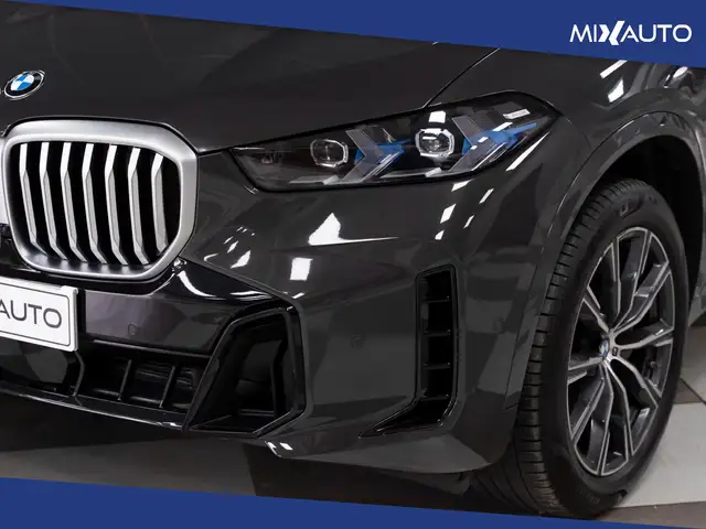 BMW X5 view 9