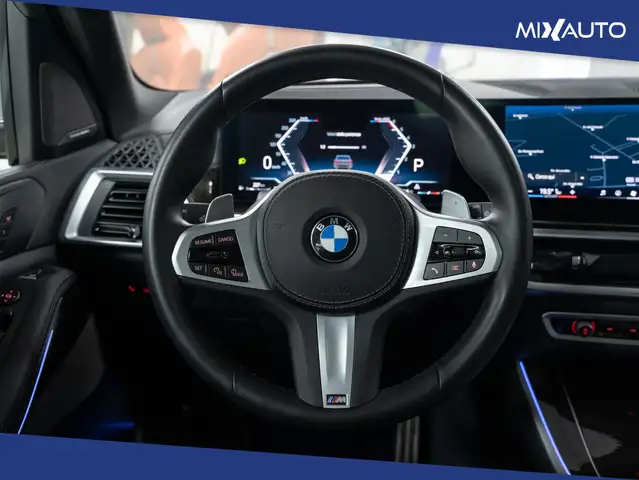 BMW X5 view 12
