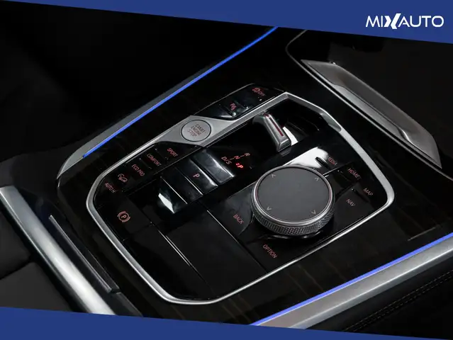 BMW X5 view 13