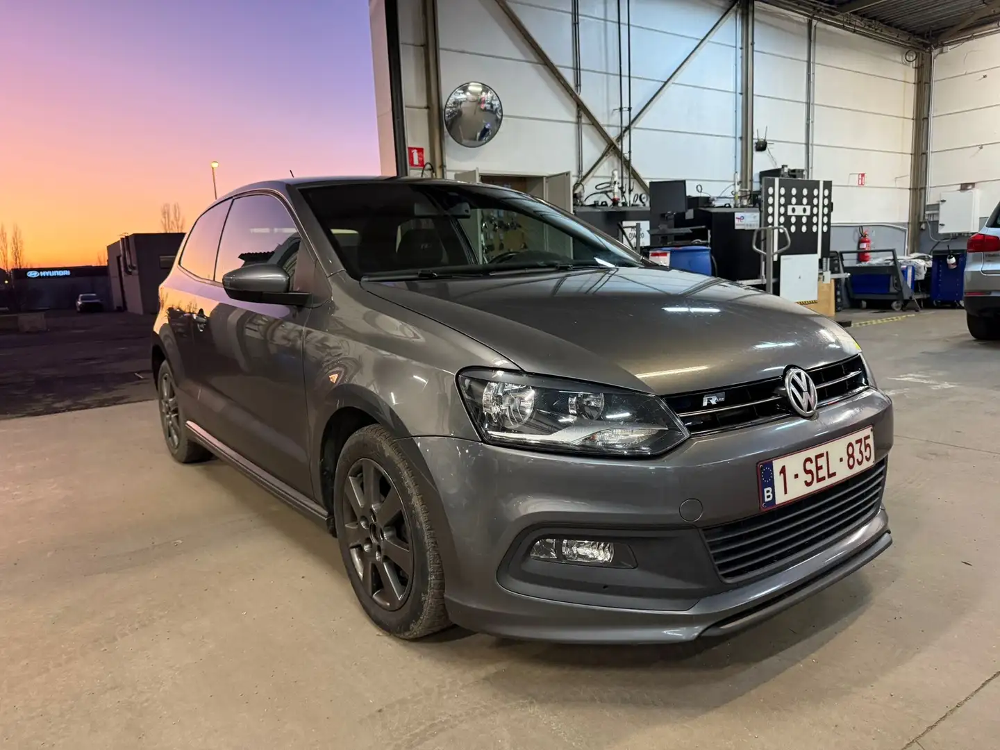 Volkswagen Polo 1.2 TSI R Line - 1