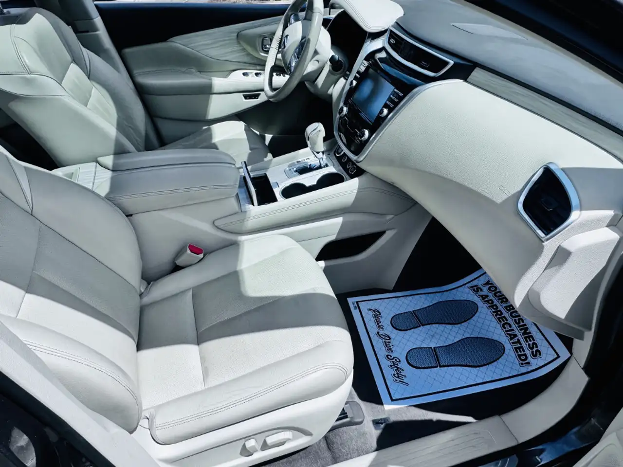 Nissan Murano снимка Nissan Murano